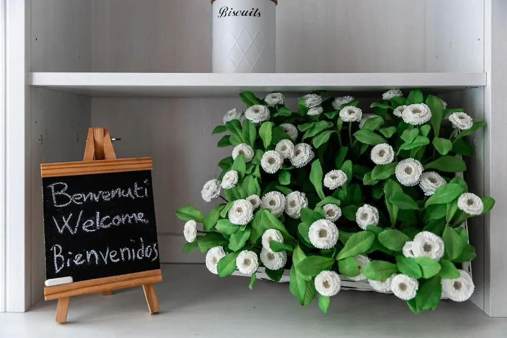 Apartment Appartamento Caterina A 5 Minuti Da Milano Fiere E San Siro Con Wifi-Netflix-Free Parking
