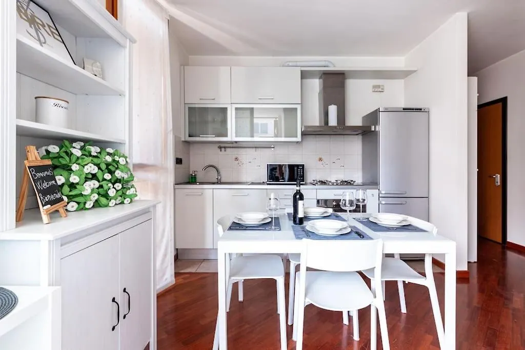 Appartamento Caterina A 5 Minuti Da Milano Fiere E San Siro Con Wifi-Netflix-Free Parking Italy
