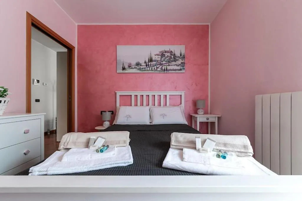 Appartamento Caterina A 5 Minuti Da Milano Fiere E San Siro Con Wifi-Netflix-Free Parking Italy